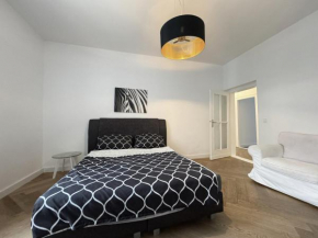 HolidayHome Apartments I Spacious 67sqm in Berlin Friedrichshain